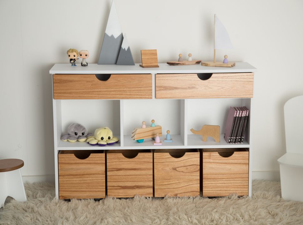 MUEBLE LAQUEADO CON 4 CARROS Y CAJONES ESCANDINAVOS